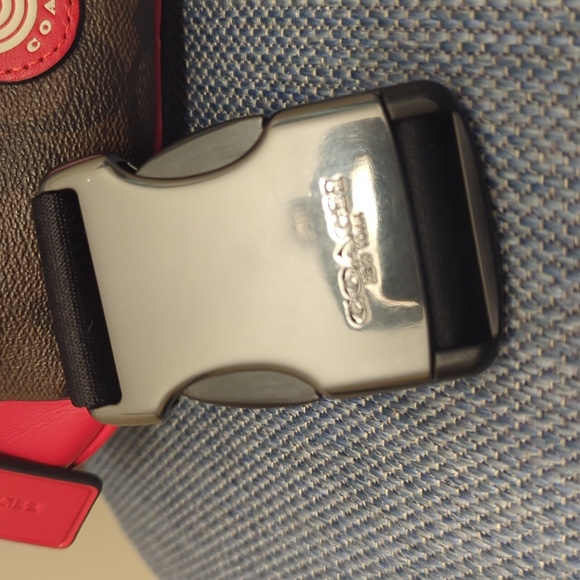 Coach Westway Belt Bag Signature Print - Picture 3 of 9